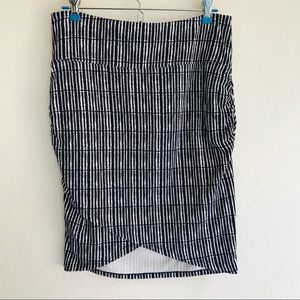 Athleta Printed Kickback Skirt Size S